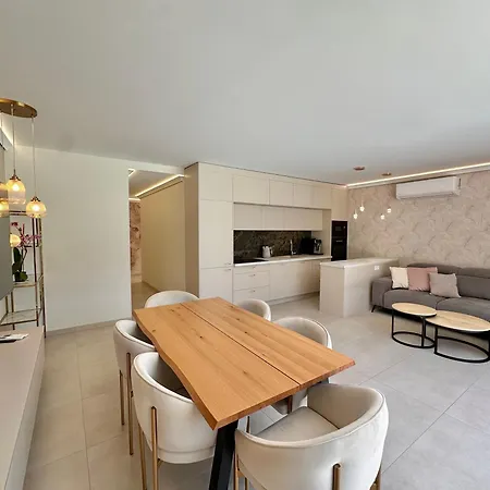 Ocean Luxury House & Private Heated Pool Appartamento *