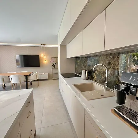 Ocean Luxury House & Private Heated Pool *
